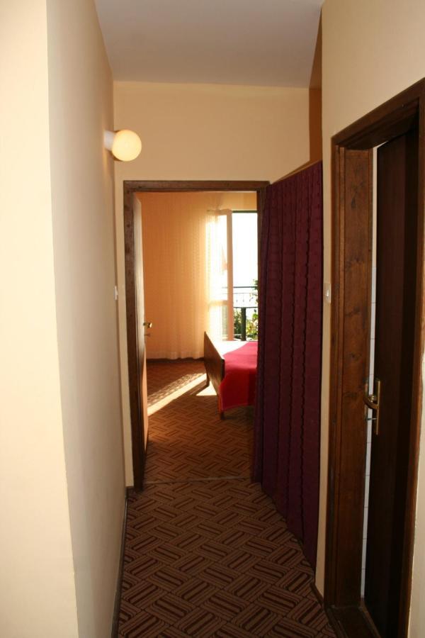 Apartments And Rooms By The Sea Sucuraj, Hvar - 4029 Exterior photo