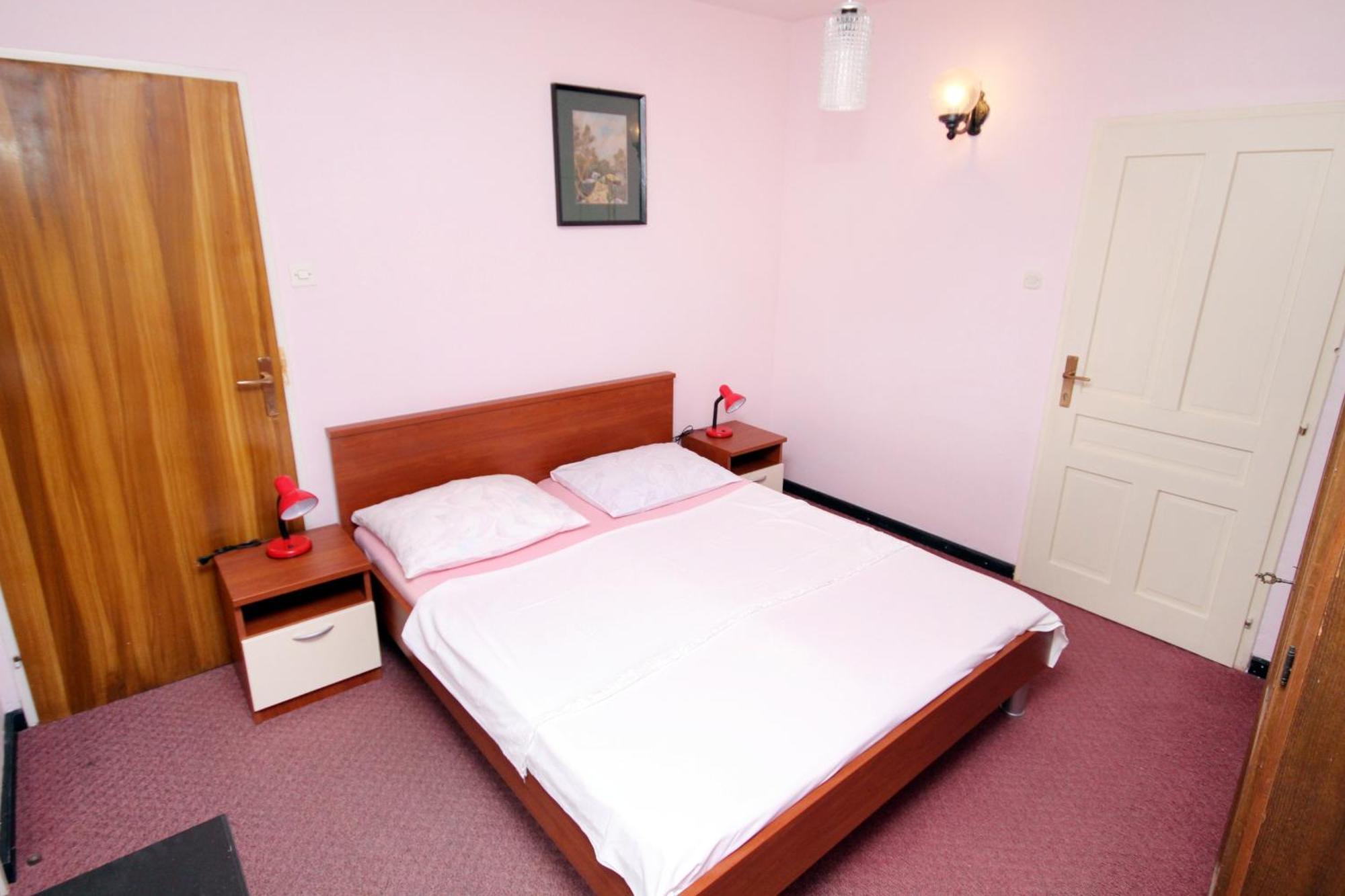 Apartments And Rooms By The Sea Sucuraj, Hvar - 4029 Room photo